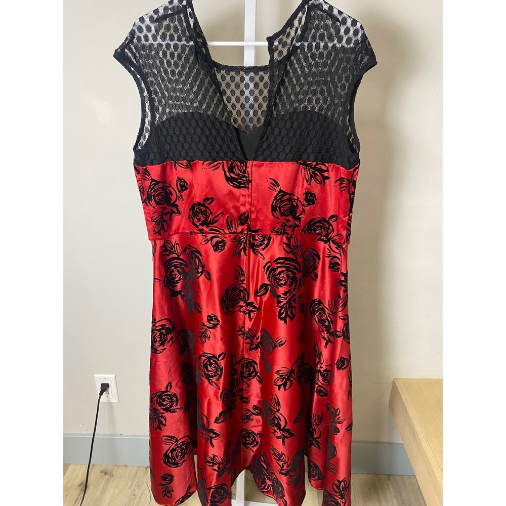 Bettie Page by Pinups Red Black Flocked Rose Lace Cocktail Dress VTG Retro XL - Picture 2 of 9